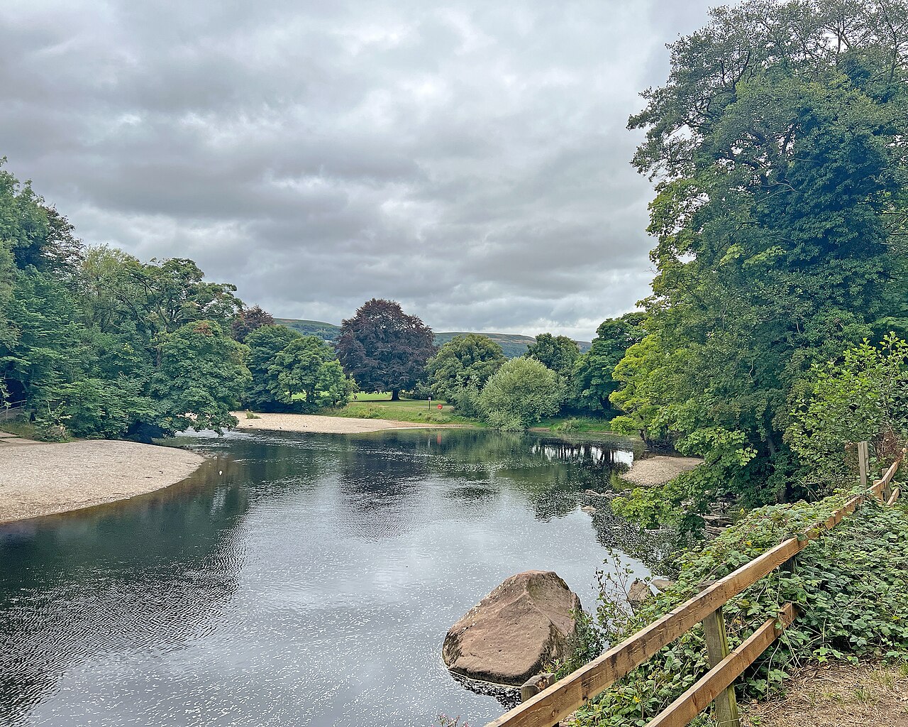 The River Wharfe and riverside at Ilkley